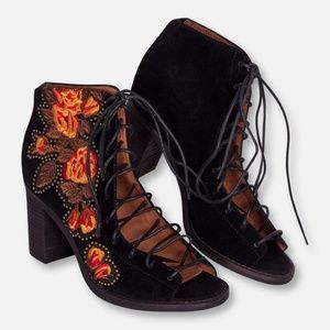 Jeffrey Campbell Cors